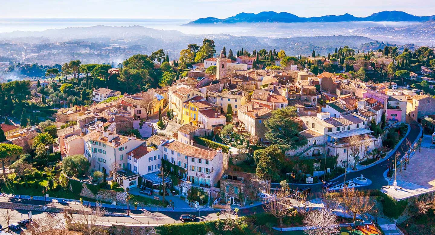 Vue de Mougins (Alpes-Maritimes)